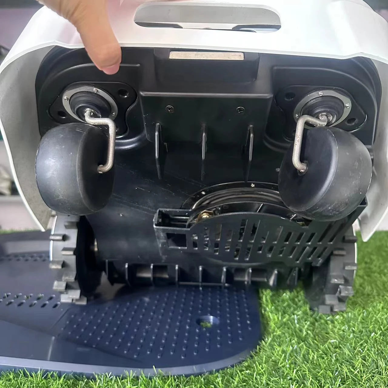 Electric Automatic 22.4V 6.0Ah Robotic Lawn Mower Smart Robot Garden Grass Cutter Machine