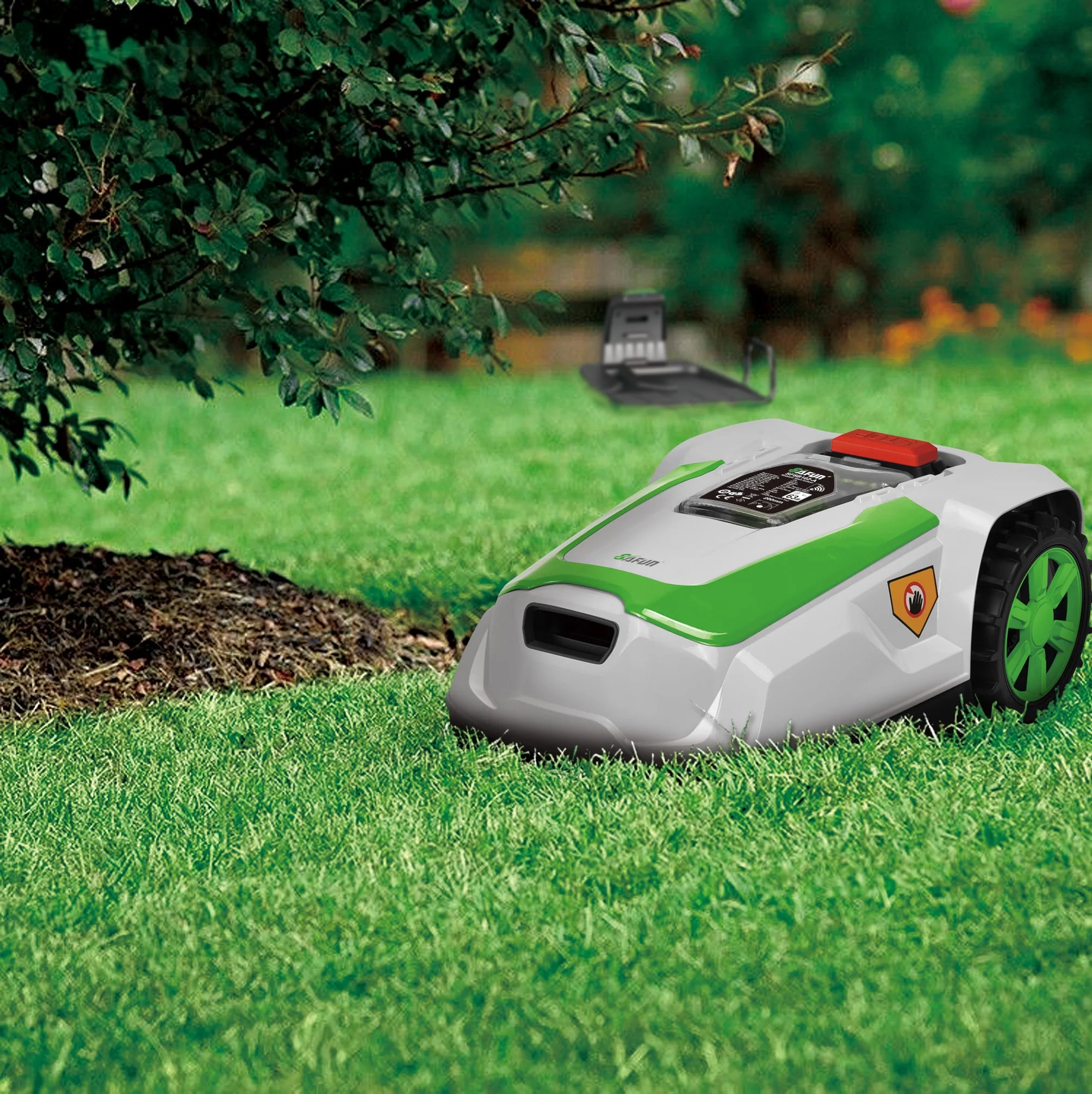 STLF Hot Selling 1600W Mini Electric Robot Lawn Mower Self-Propelled Intelligent Automatic Charging Bluetooth APP Support Grass