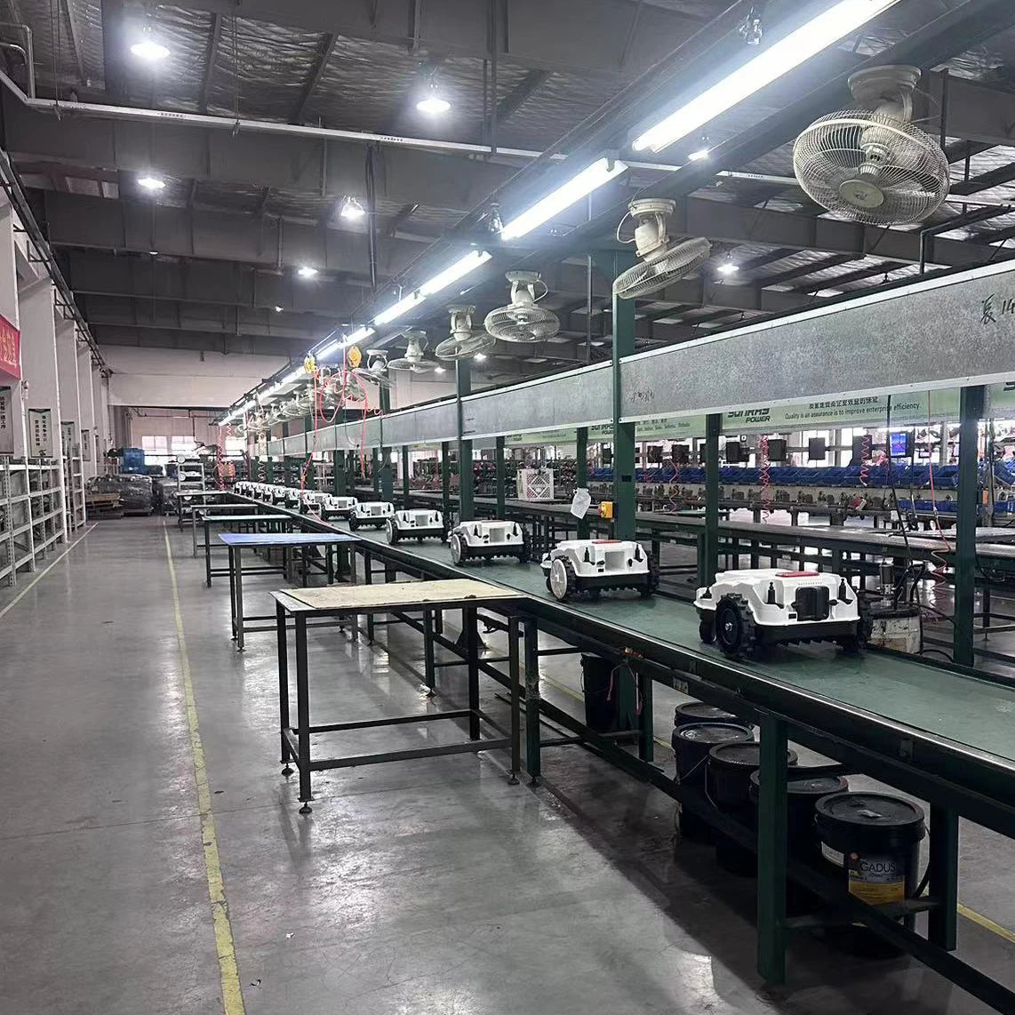 Electric Automatic 22.4V 6.0Ah Robotic Lawn Mower Smart Robot Garden Grass Cutter Machine